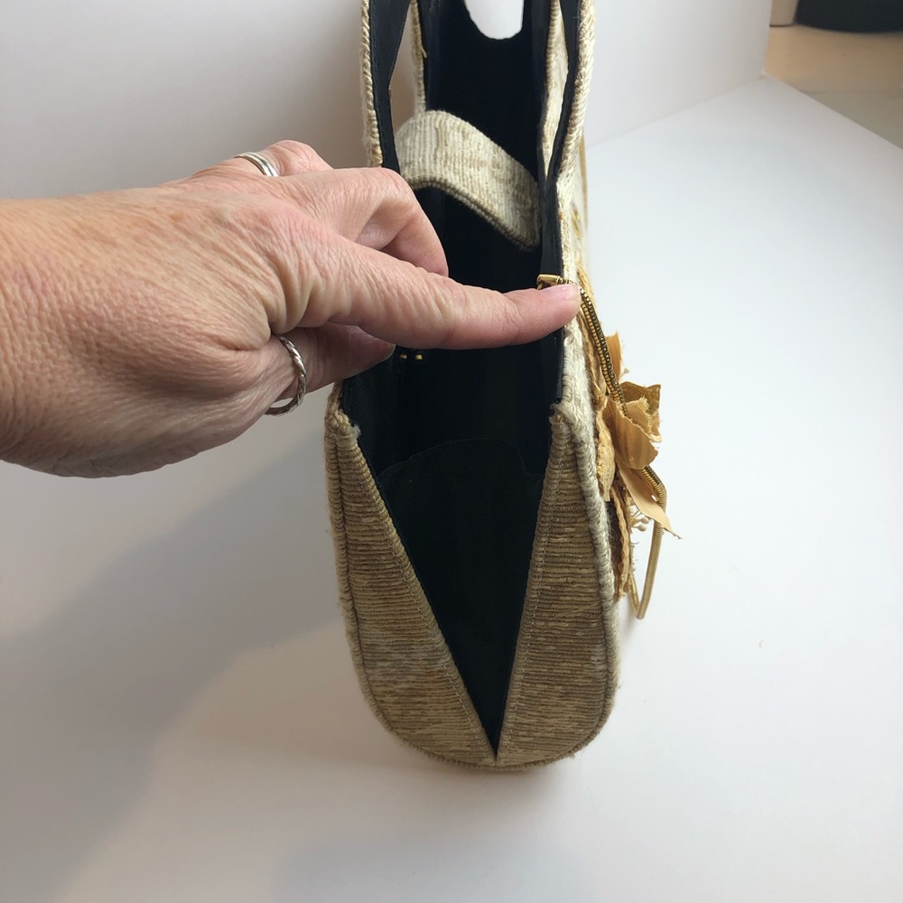 Hand signed 2003 MOO ROO handbag - Picture 6 of 8